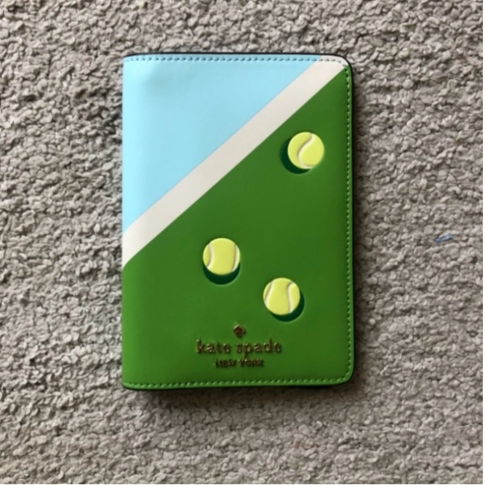 Authentic Kate Spade Passport Holder.NWOT.